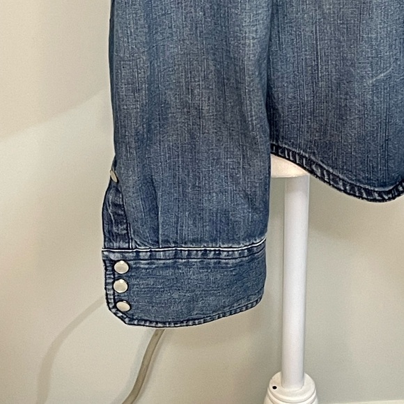 Eddie Bauer Blue Denim Shirt - Picture 5 of 6